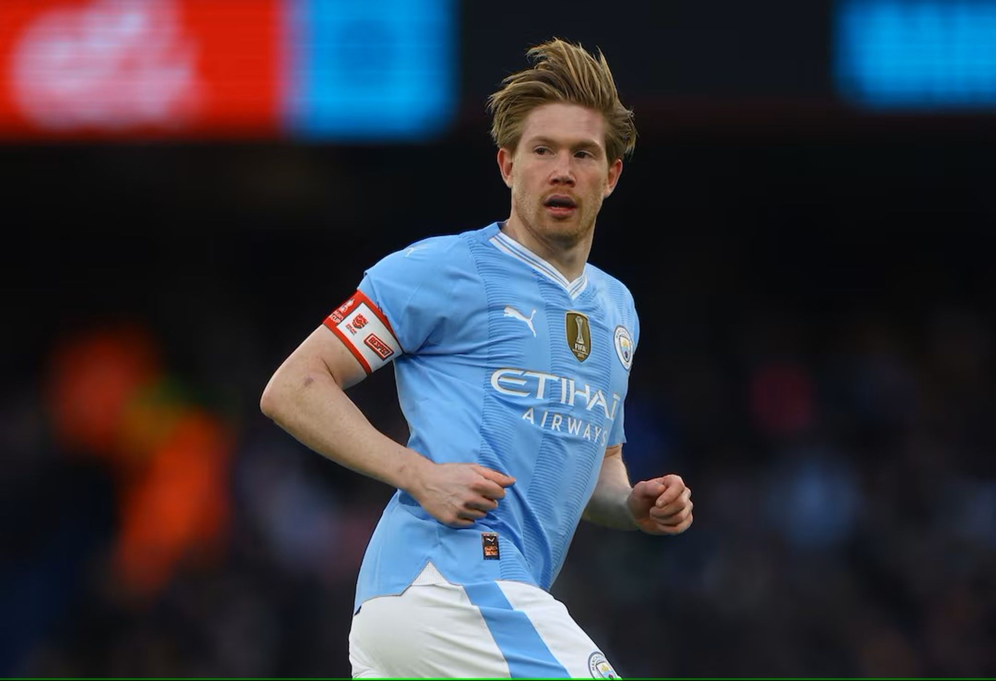 Kevin De Bruyne Running During A Past Match For Manchester City